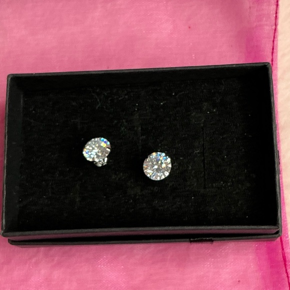 Italo Jewelry Offers the best quality! Silver Ring and Earring Set - Picture 4 of 10